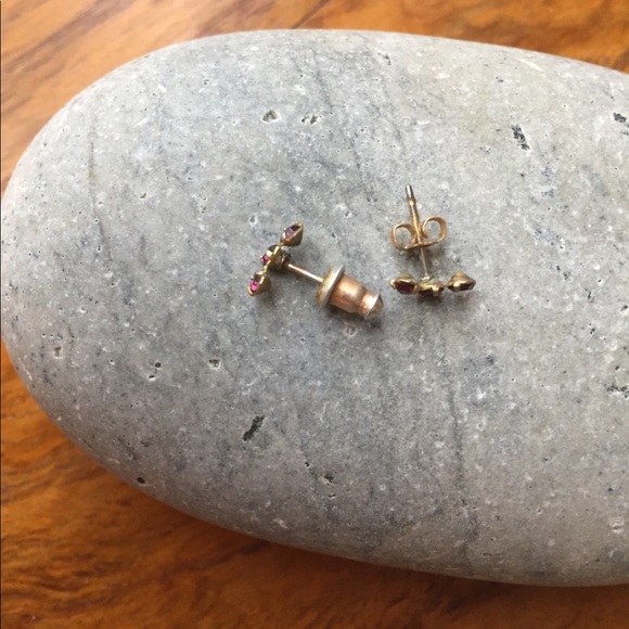 🤑 FREE with any bundle! - purple rhinestone studs - Picture 2 of 3